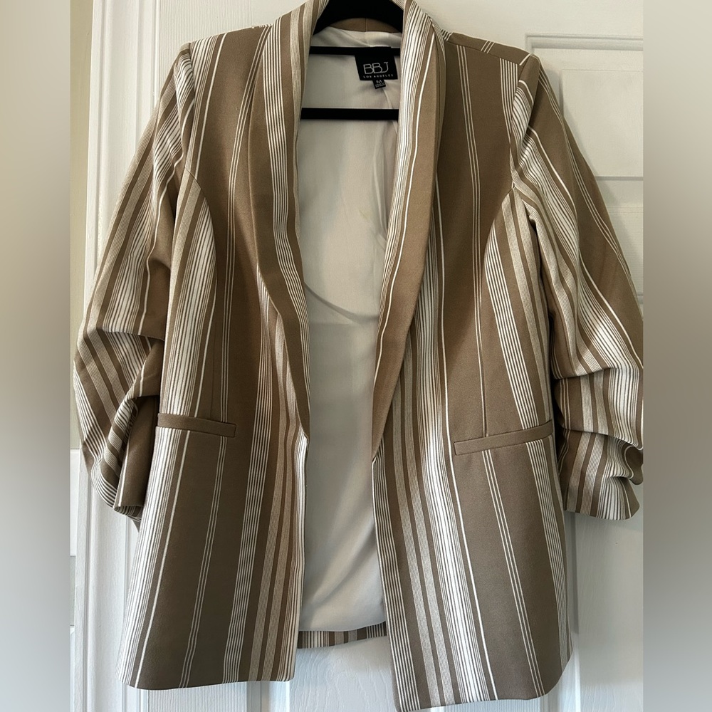 Size M BBJ Los Angeles striped tan blazer